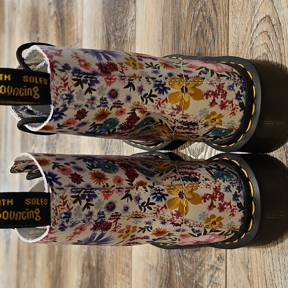 Dr. Martens Air Wair Pascal Womens Combat Boots - Picture 7 of 13